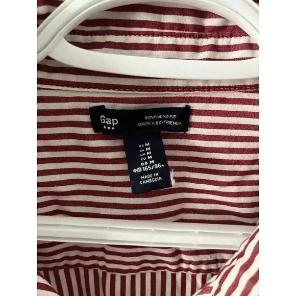 Women’s Gap Shirt Medium Boyfriend Fit Button Up Collared Red White Str… - Picture 4 of 10